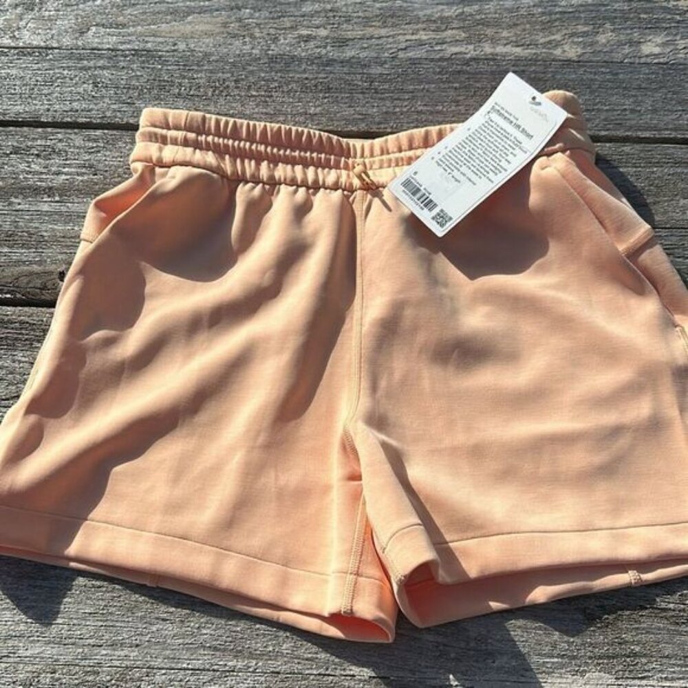 Lululemon Softstreme High-Rise Short 4" peach 🍑 Bellini size 6 NWT